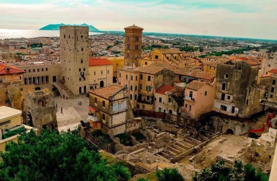 Casa Vitelli - Centro Storico A Due Passi Da Tutto Leilighet Terracina Eksteriør bilde