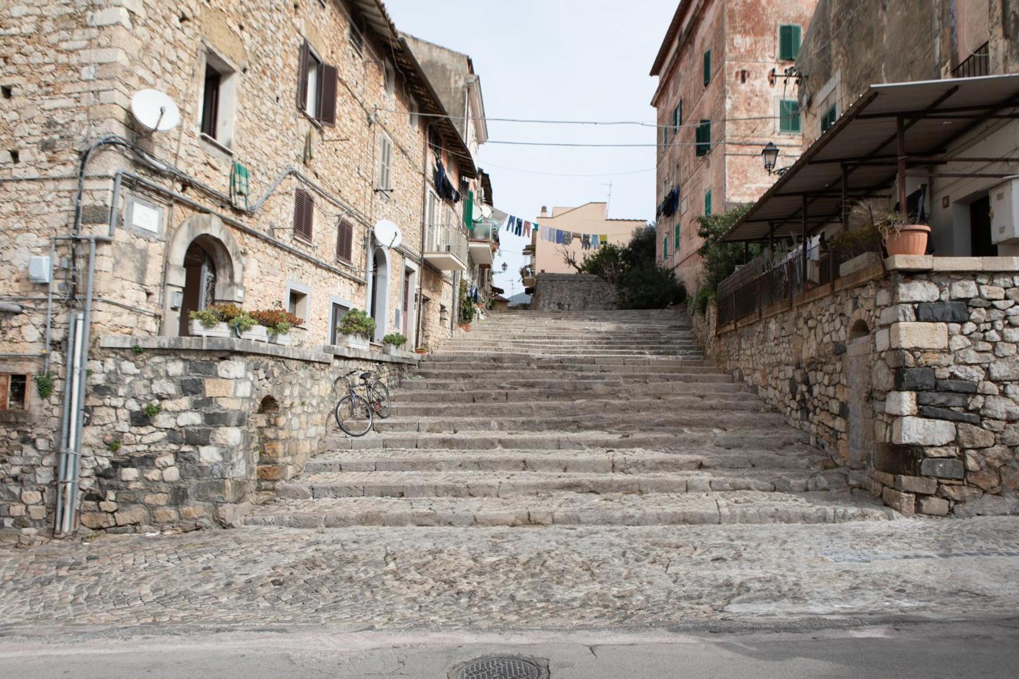 Casa Vitelli - Centro Storico A Due Passi Da Tutto Leilighet Terracina Eksteriør bilde
